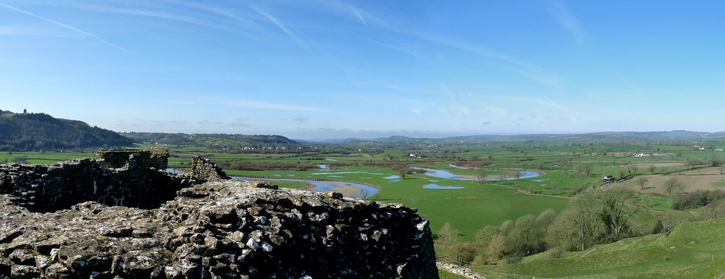25588 - View from Dryslwyn Castle