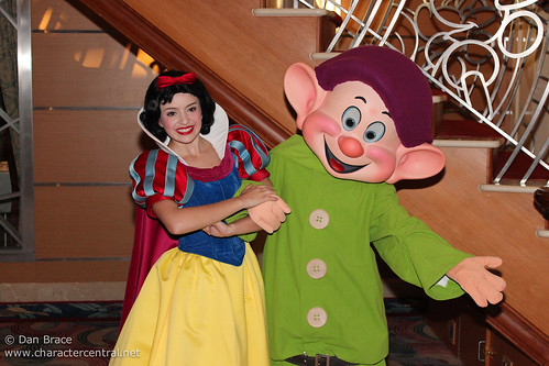 Meeting Snow White and Dopey