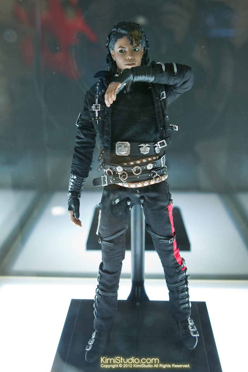 2011.11.12 HOT TOYS-036