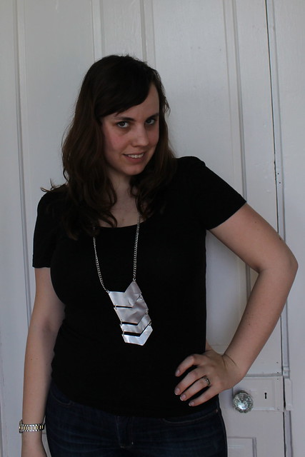 DI(fr)Yday: How to make a soda can chevron necklace