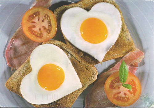 Heart Eggs & Toast