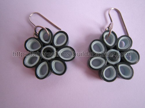 Handmade Jewelry - Paper Quilling Flower Earrings (Round Petals 1) - QF5 by fah2305