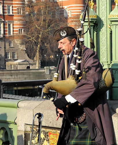 Bagpipes on the River Thames