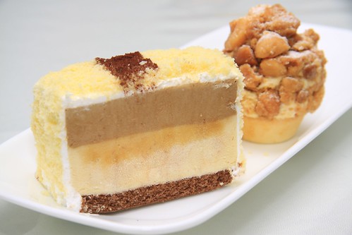 Durian Cappuccino Cake & Durian Macadamia Nut Crumble Tartlet