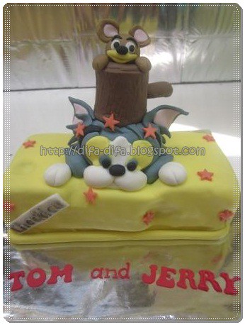 tom n jerry cake by DiFa Cakes