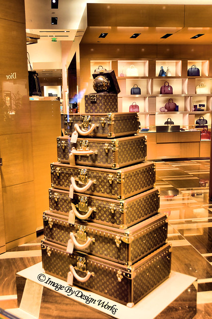 LOUIS VUITTON LUGGAGE ~ THE FORUM SHOPS ~ CAESARS PALACE ~… | Flickr - Photo Sharing!