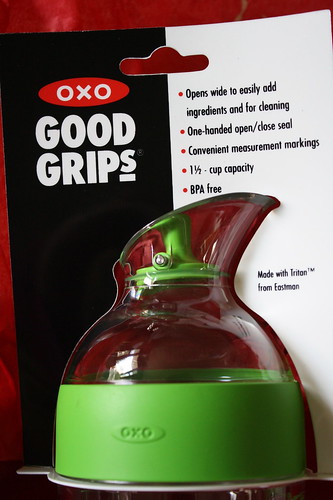 OXO Good Grips salad dressing top