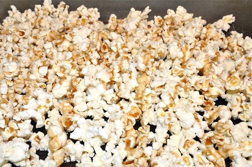popcorn with maple syrup & salt 10