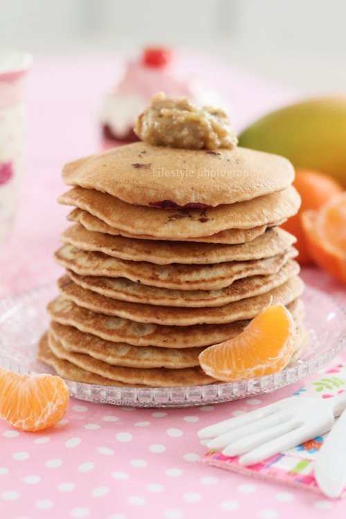 Vegan, gluten and sugar free blueberry pancakes