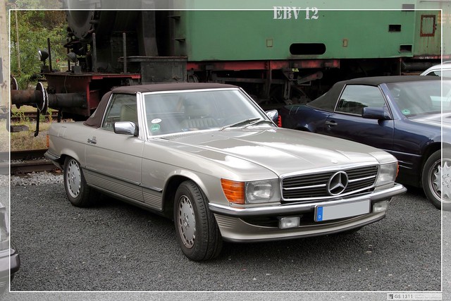 1985 MercedesBenz R 107 300 SL 01 