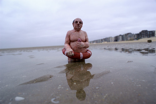 Waiting for climate change by Isaac Cordal