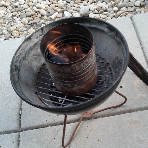 2012.04_coffee can chimney starter for grilling