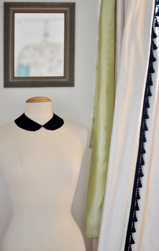 dress form-peter pan collar necklace-tassel curtains