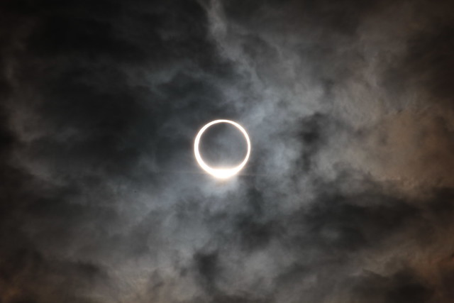 eclipse of the sun like the ring!!!