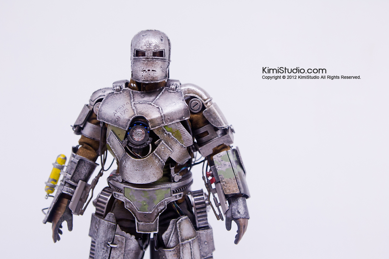2011.11.12 HOT TOYS-048