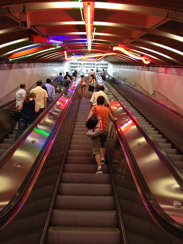 Very tall escalator
