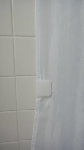 Shower curtain clips