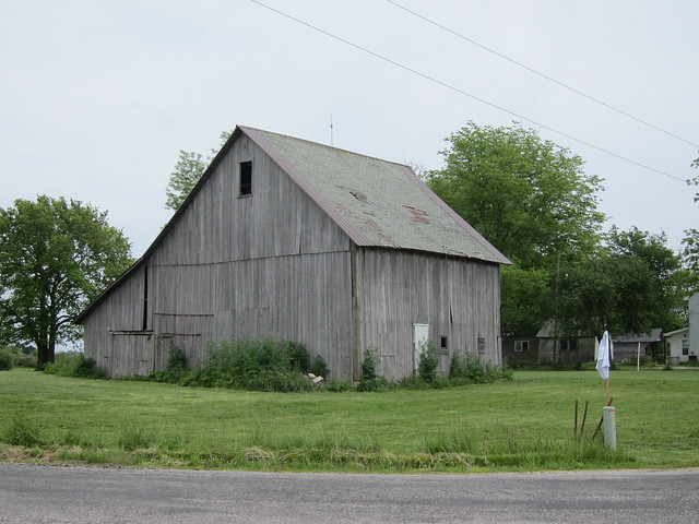 Barn on Old State Road 34