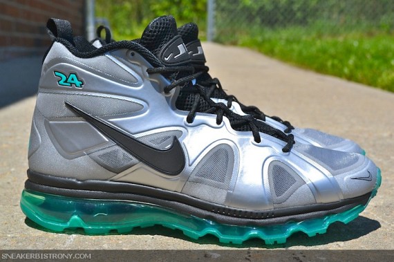 nike-air-max-griffey-fury-metallic-silver-new-green-available-05-570x379