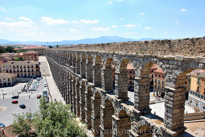 04 Segovia Aqueduct