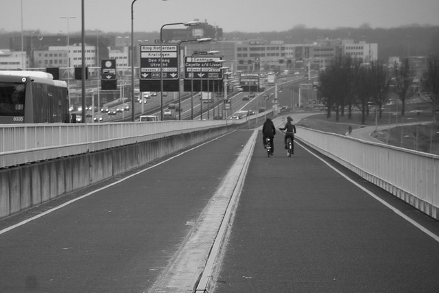 Rotterdam Cycle Track on Bridge_4