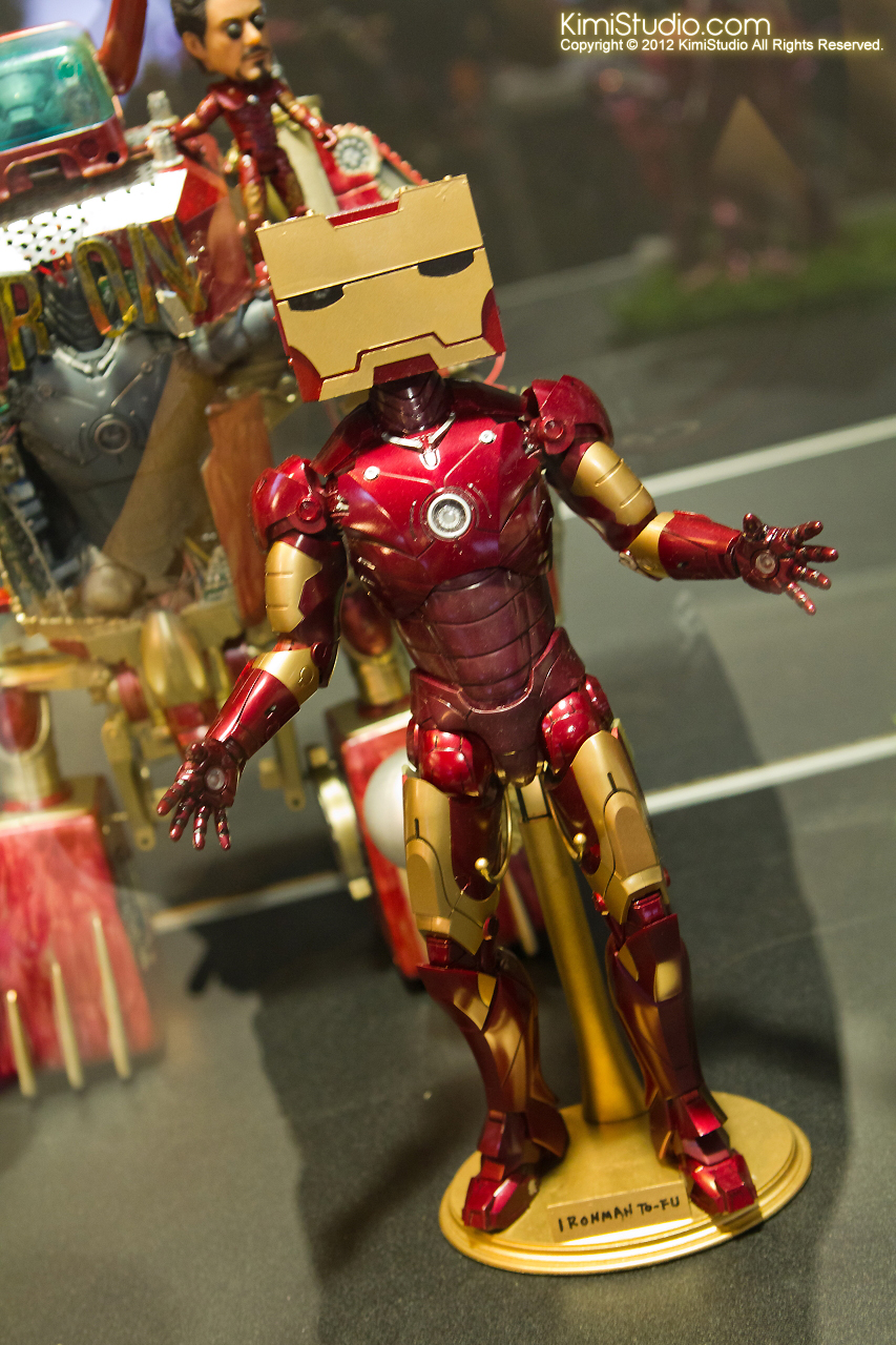 2011.11.12 HOT TOYS-042