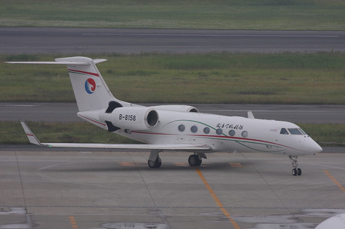 Heibei Airlines B-8158