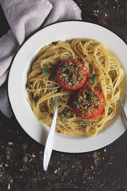 Про быстрые блюда и флешмоб Spaghetti with Stuffed Tomatoes