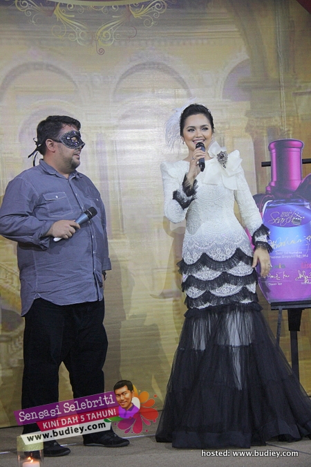 Siti Nurhaliza Launch SimplySiti Perfume