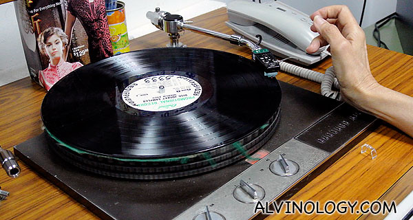 Turntable used to play 78rpm vinyl records