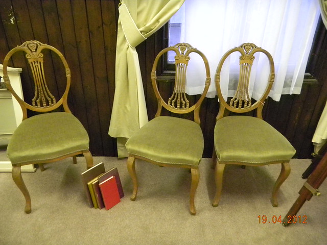 velvet dining room chairs on Antique Dining Room Chairs In Green Velvet  3    Flickr   Photo