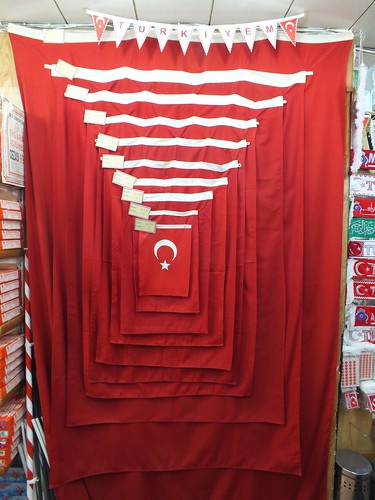 Török zászló a zászlóboltban