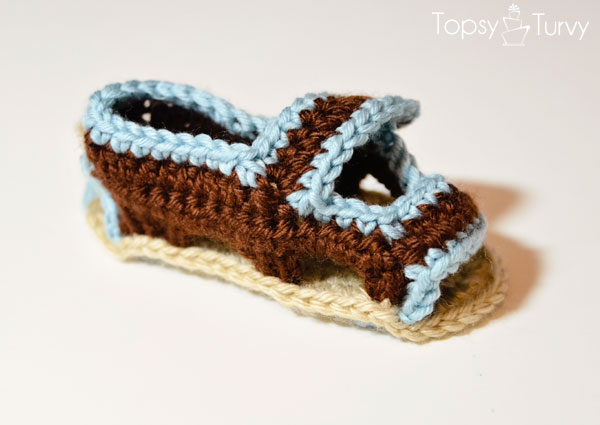 crochet-baby-sandals-trim-finished