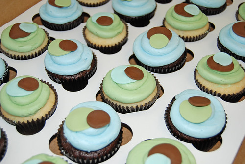 blue green and brown sassy circles cupcakes for monkey cupcake tower