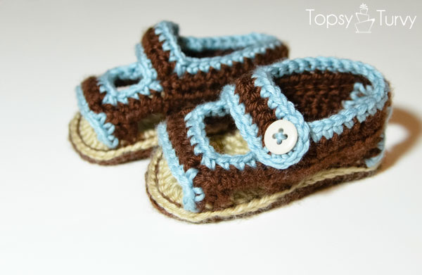 crochet-baby-sandals-pair