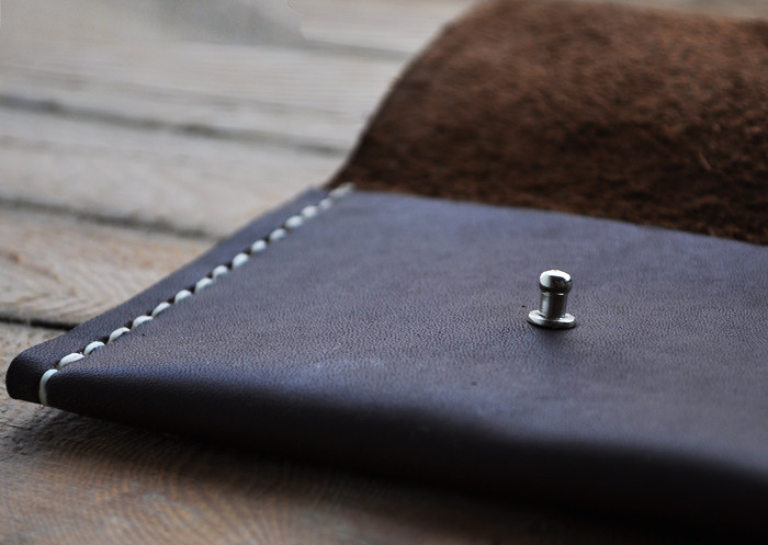 leather flap pouch
