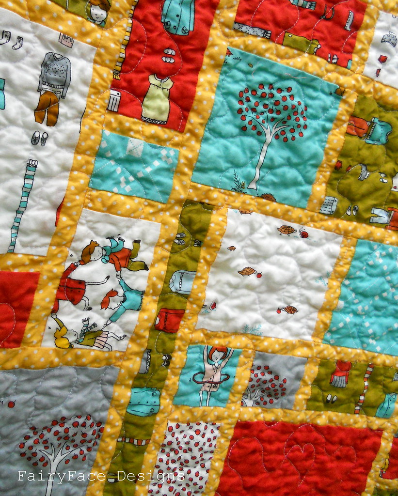 Little Apples Stained Quilt closeup3