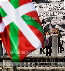Miles de personas se manifiestan en contra de la aplicación de la Doctrina Parot y a favor de los presos vascos.