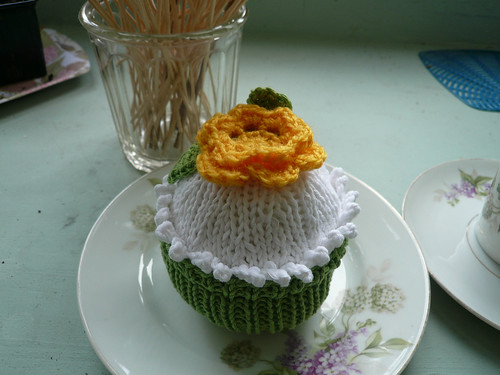 Yellow flower cupcake