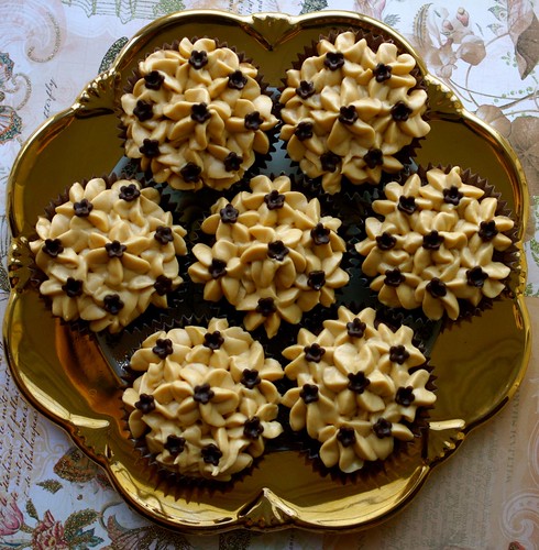 Blossoming Caramel Chocolate Brownie Cupcake 4 by The sugar mice