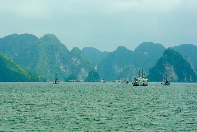 Vietnam - Halong Bay - Caroline Eaton