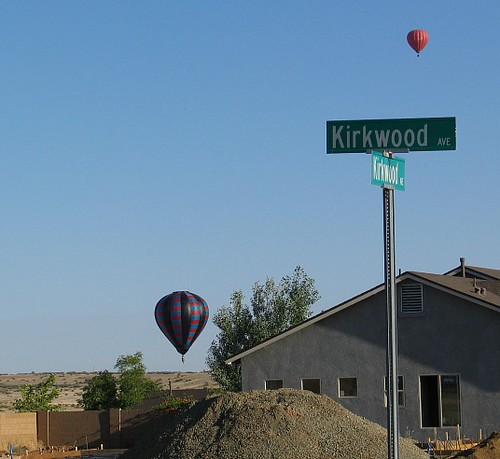 balloons near house