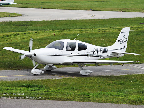 PH-FMM Cirrus SR22 GTS by Jersey Airport Photography