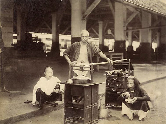 Cholon - Marchand de soupe ambulant, circa 1880