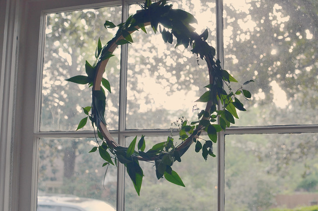 wreath on window2