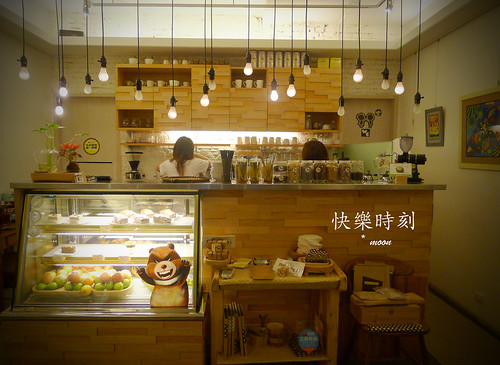 Dots Cafe ( taiwan ) by moon_o