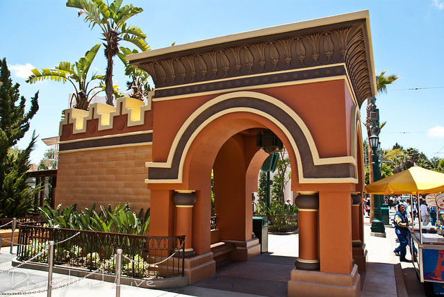 Entrance Arch - Hollywoodland