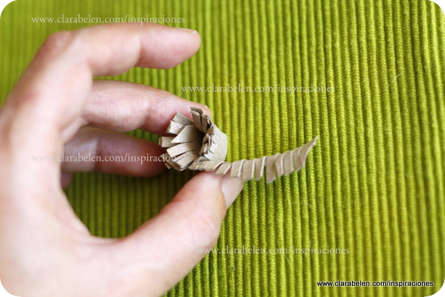 Manualidades: RÃ¡pida flor de loto con hechas con rollos de papel higiÃ©nico