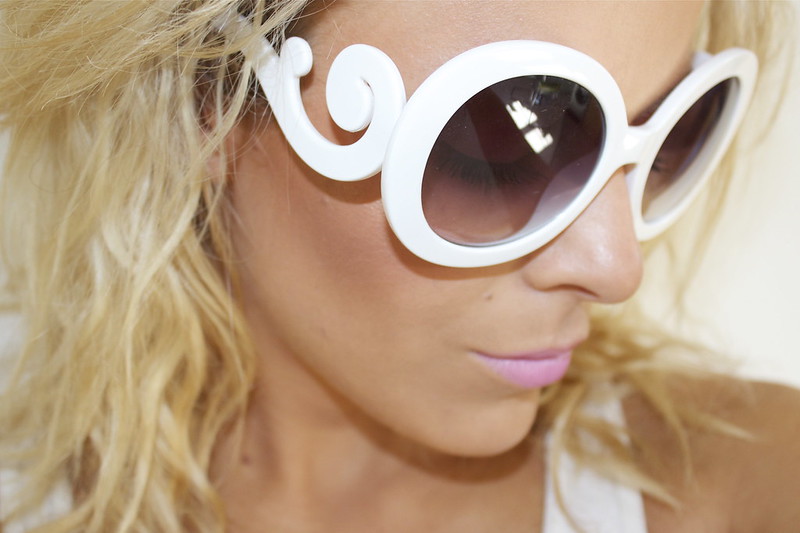 prada inspired sunglasses from romwe