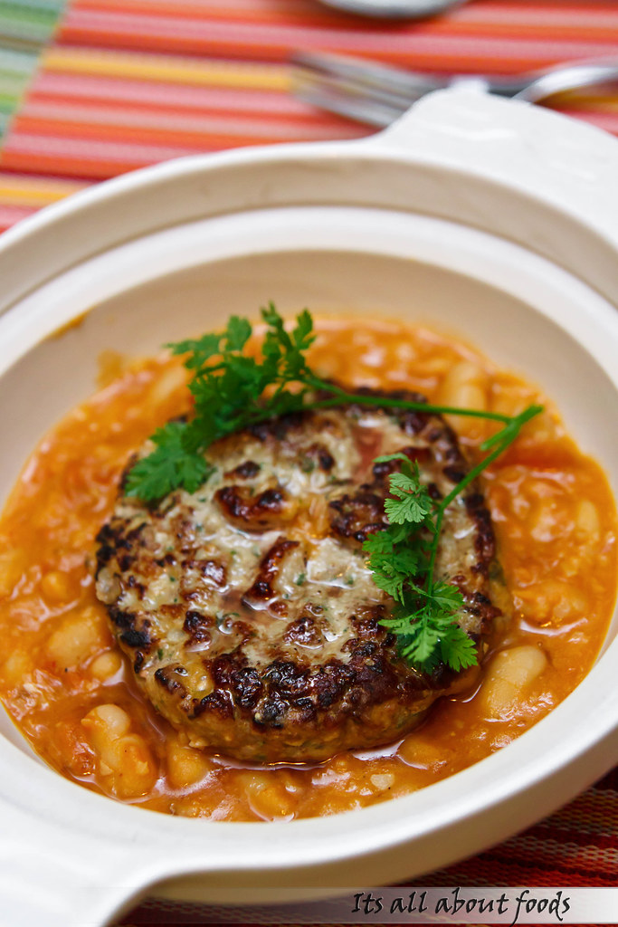 duck-patty-with-cassoulet-beans-croisette-cafe